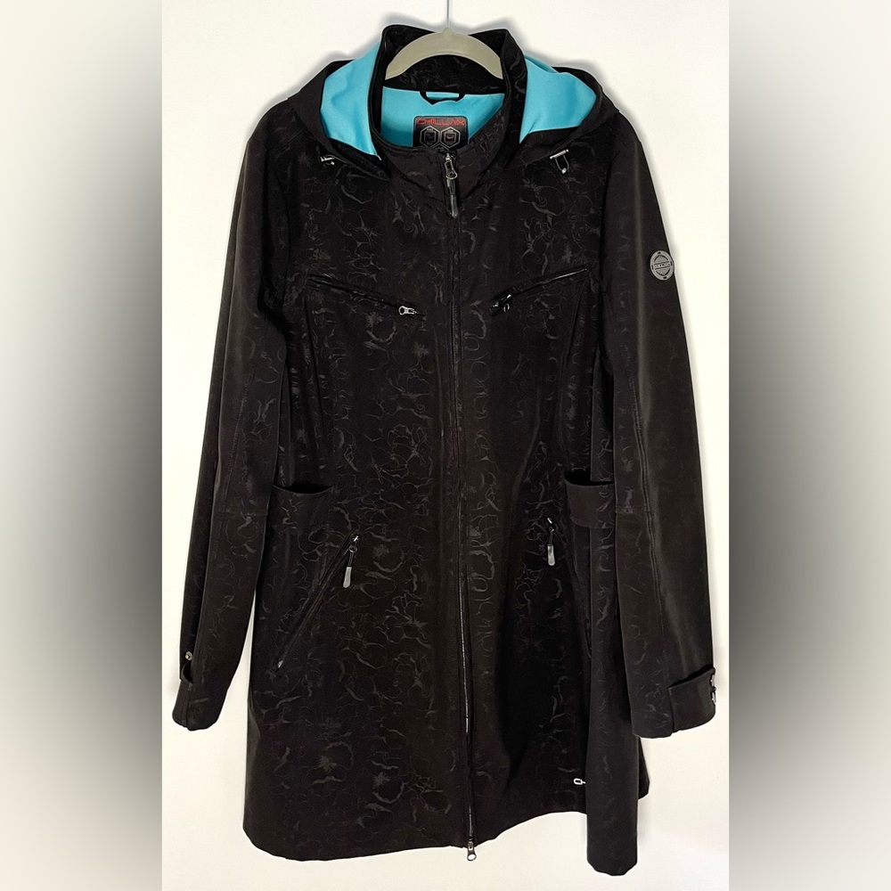 VGUC 2X Addition Elle’s Chillax Black Floral Raincoat